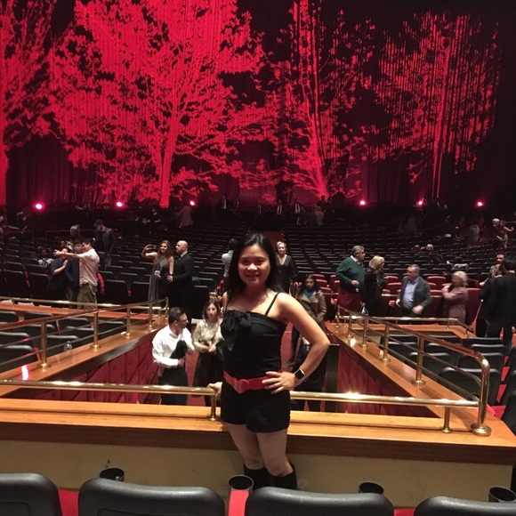 Meet your Posher, Lorina - Picture 1 of 1